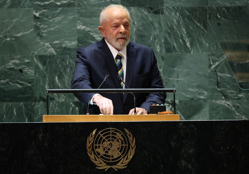 &copy; Reuters. El presidente de Brasil, Luiz Inácio Lula da Silva, se dirige a la 78ª sesión de la Asamblea General de la ONU en Nueva York, Estados Unidos. 19 de septiembre de 2023.  REUTERS/Mike Segar