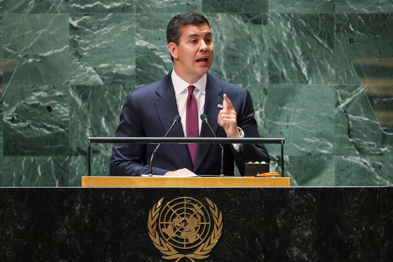 &copy; Reuters. El presidente de Paraguay, Santiago Peña, se dirige a la 78ª Sesión de la Asamblea General de la ONU en Nueva York, EEUU. 19 de septiembre de 2023. REUTERS/Eduardo Muñoz