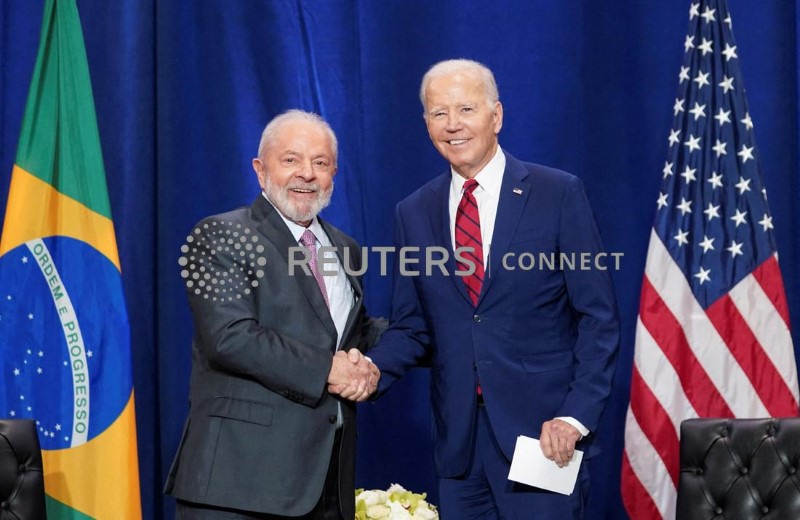 &copy; Reuters. O presidente dos EUA, Biden, se encontra com o presidente do Brasil, Lula, durante a Assembleia Geral da ONU em Nova York
20/09/2023
REUTERS/Kevin Lamarque