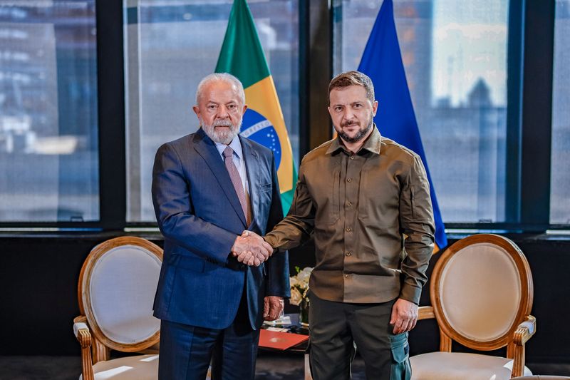 &copy; Reuters. Presidente Luiz Inácio Lula da Silva e presidente ucraniano, Volodymyr Zelenskiy, em Nova York
20/09/2023
Ricardo Stuckert/Presidência do Brasil/Divulgação via REUTERS