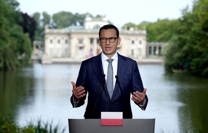 © Reuters. FILE PHOTO: Polish Prime Minister Mateusz Morawiecki addresses a press conference in Warsaw, Poland, July 5, 2023, REUTERS/Kacper Pempel/File Photo
