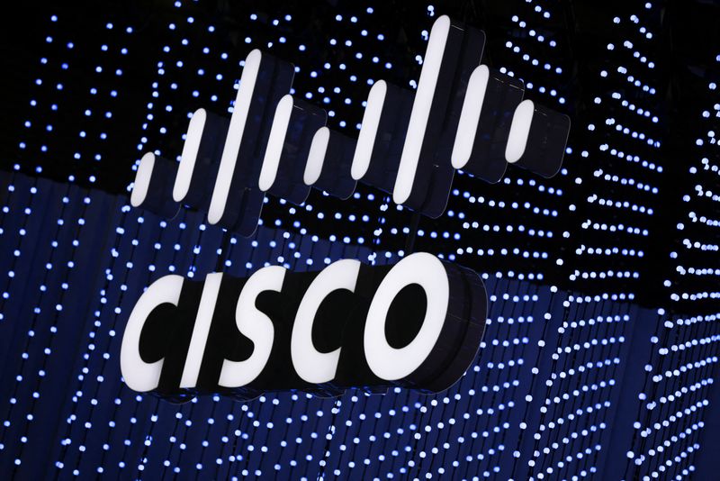 &copy; Reuters. FOTO DE ARCHIVO-El logotipo del fabricante de equipos de red Cisco Systems Inc, durante el Congreso Mundial de Móviles (MWC) 2022 de la GSMA en Barcelona, España. 28 de febrero de 2022. REUTERS/Nacho Doce