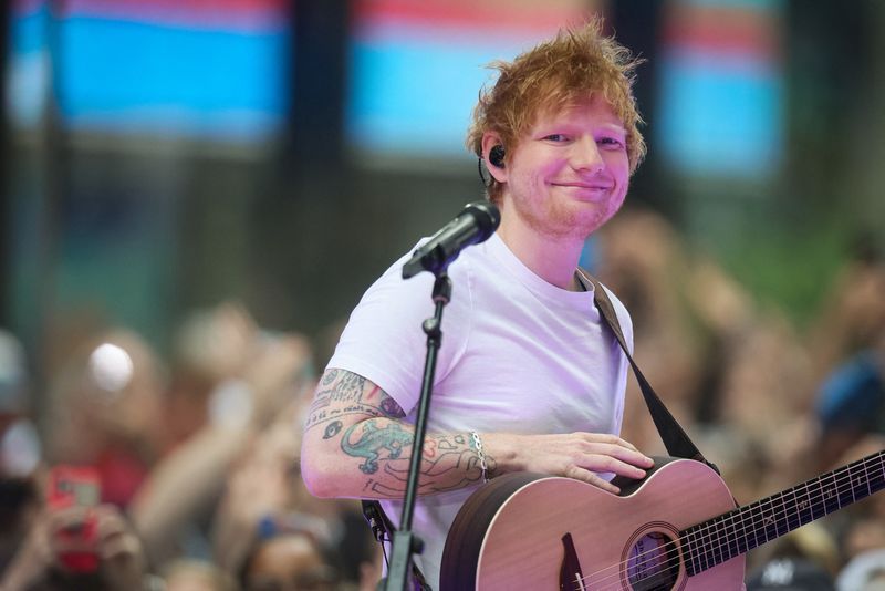 &copy; Reuters. Cantor Ed Sheeran se apresenta no Rockefeller Center em Nova York, EUA
6/6/2023 REUTERS/Brendan McDermid/Arquivo