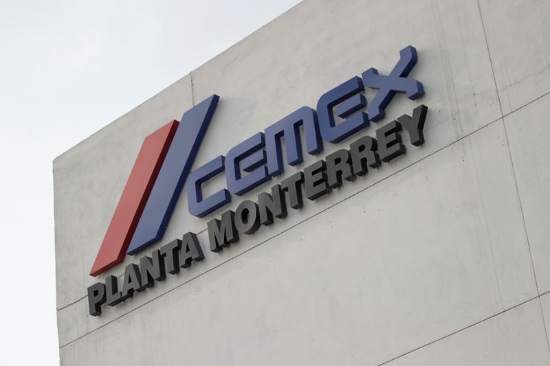 &copy; Reuters. FILE PHOTO: The logo of Mexican cement maker CEMEX is pictured at it's plant in Monterrey, Mexico June 8, 2021. Picture taken June 8, 2021. REUTERS/Daniel Becerril/File Photo
