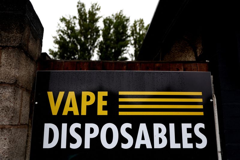 &copy; Reuters. FILE PHOTO: A disposable vape advertisement is seen in Newcastle-under-Lyme, Britain, September 14, 2023. REUTERS/Carl Recine/File Photo
