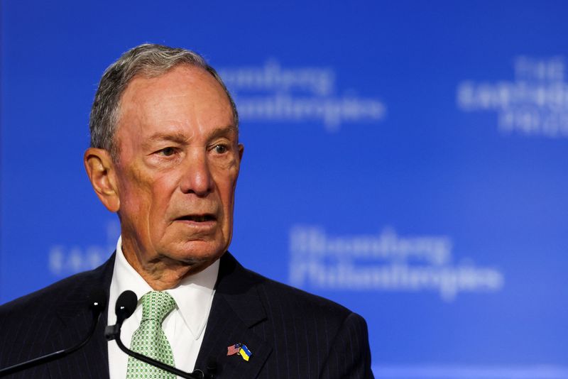 &copy; Reuters. Former mayor of New York Michael Bloomberg speaks during the Earthshot Prize Innovation Summit in New York, U.S., September 19, 2023. REUTERS/Shannon Stapleton/Pool