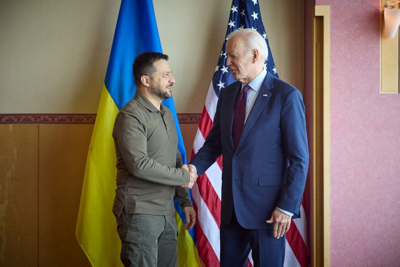 &copy; Reuters. O presidente da Ucrânia, Volodymyr Zelensky, e o presidente dos Estados Unidos, Joe Biden
Assessoria de Imprensa da Presidência da Ucrânia / Divulgação via REUTERS