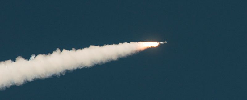 &copy; Reuters. FOTO DE ARCHIVO: El cohete Atlas V de United Launch Alliance que transporta la nave espacial de la NASA Orígenes, Interpretación Espectral, Identificación de Recursos, Seguridad-Explorador del Regolito (OSIRIS-REx) despega del Complejo de Lanzamiento E