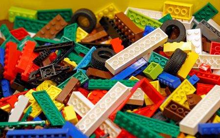 Lego abandons effort to make oil-free bricks - FT By Reuters