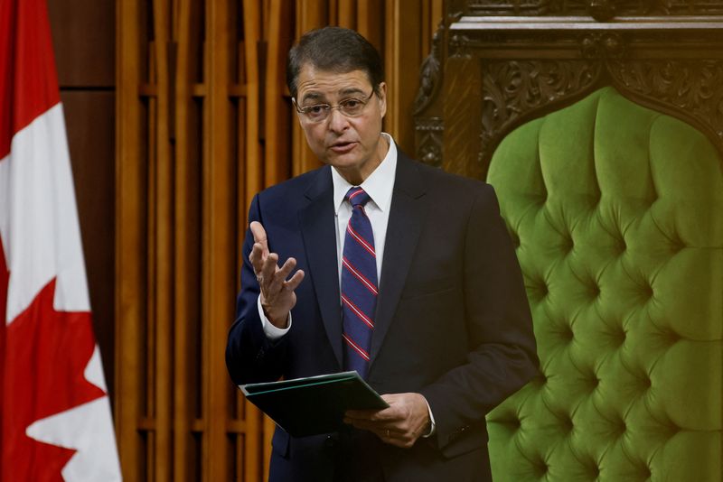 © Reuters. FILE PHOTO: Liberal Member of Parliament Anthony Rota speaks after being re-elected as Speaker of the House of Commons on Parliament Hill in Ottawa, Ontario, Canada November 22, 2021. REUTERS/Blair Gable/File Photo