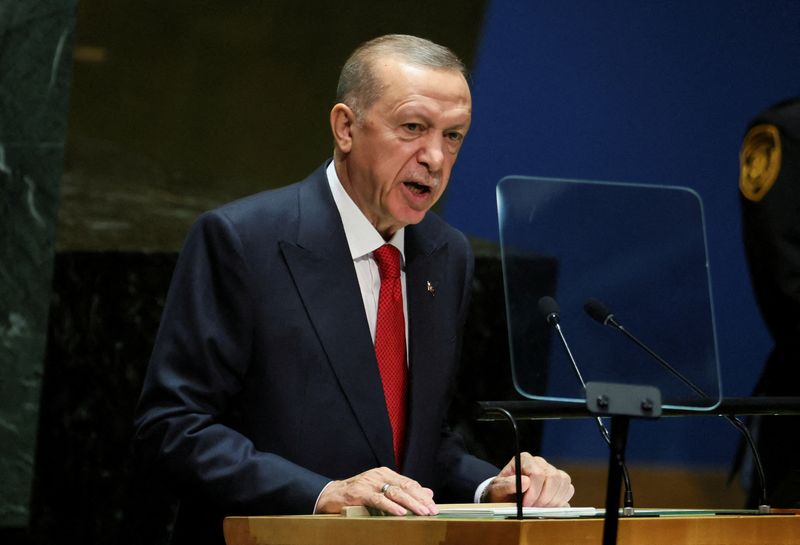&copy; Reuters. الرئيس التركي رجب طيب أردوغان يلقي كلمة أمام اجتماع الجمعية العامة للأمم المتحدة في نيويورك في 19 سبتمبر أيلول 2023 . تصوير : برندان مكدرميد - رو