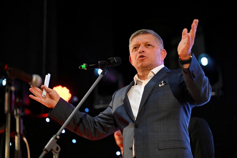 &copy; Reuters. FILE PHOTO: Slovakia's former Prime Minister and leader of SMER-SSD party Robert Fico attends the party's election campaign rally, ahead of Slovakia's early parliamentary election in Banovce nad Bebravou, Slovakia, September 14, 2023. REUTERS/Radovan Stok