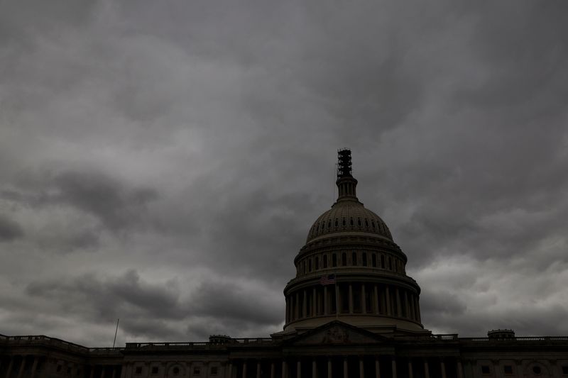 © Reuters. A general view of the U.S. Capitol, where Congress will return Tuesday to deal with a series of spending bills before funding runs out and triggers a partial U.S. government shutdown, in Washington, U.S. September 25, 2023.  REUTERS/Jonathan Ernst