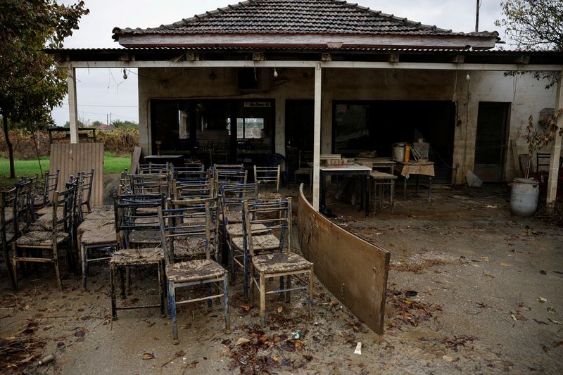 &copy; Reuters. A view of a tavern in the village of Metamorfosi, which had disappeared beneath floodwaters as impact of Storm Daniel, Greece, September 27, 2023. REUTERS/Louisa Gouliamaki