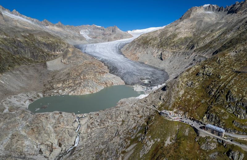 Swiss glaciers lose 10% of volume in worst two years on record