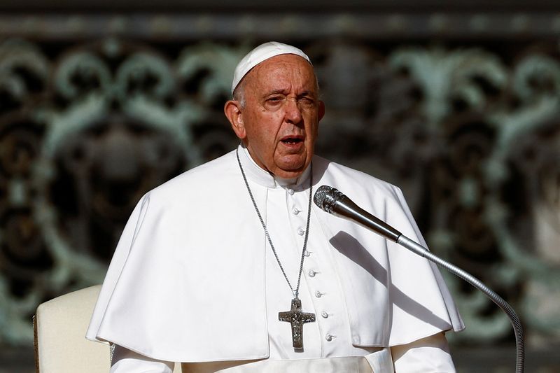 &copy; Reuters. Pope Francis speaks on the day of the weekly general audience, in Saint Peter's Square at the Vatican, September 27, 2023. REUTERS/Guglielmo Mangiapane/File Photo