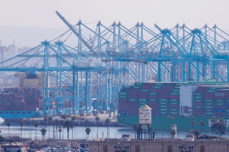 &copy; Reuters. Le navi container nel porto di San Pedro, Los Angeles, California, Stati Uniti, 23 giugno 2023.   REUTERS/Mike Blake