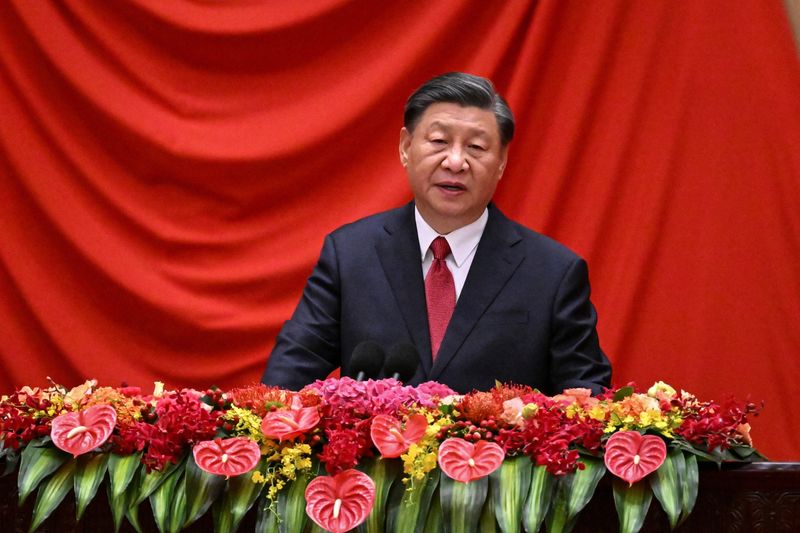 &copy; Reuters. El presidente chino Xi Jinping pronuncia un discurso durante una cena de recepción en el Gran Salón del Pueblo antes del Día Nacional de China en Pekín, China, el 28 de septiembre de 2023.  Jade Gao/Pool vía REUTERS 