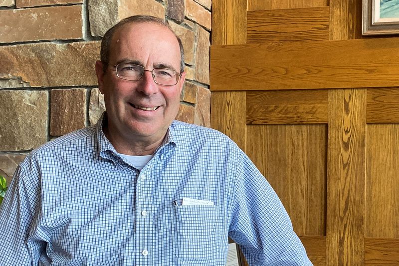 &copy; Reuters. FILE PHOTO: Federal Reserve Bank of Richmond President Thomas Barkin poses in the lobby of Jackson Lake Lodge in Jackson Hole, where the Kansas City Fed holds its annual economic symposium, in Wyoming, U.S., August 24, 2023. REUTERS/Ann Saphir/File Photo