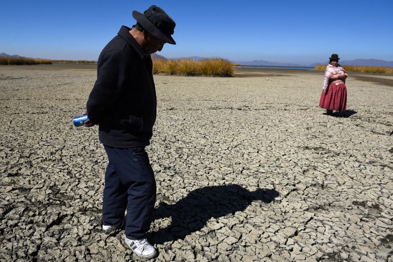 &copy; Reuters. Nível da água do lago Titicaca cai devido à falta de chuva em todo o altiplano
03/08/2023
REUTERS/Claudia Morales