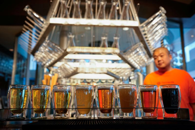 &copy; Reuters. Craft beers are pictured at a bar in Shanghai, China September 20, 2023. REUTERS/Aly Song