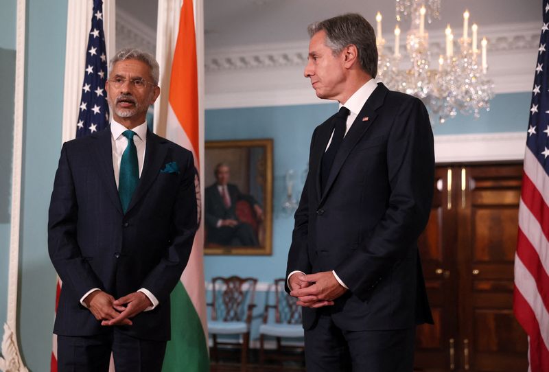 © Reuters. U.S. Secretary of State Antony Blinken and India's External Affairs Minister Subrahmanyam Jaishankar say a few words to the media as they meet at the State Department in Washington, U.S., September 28, 2023. REUTERS/Leah Millis