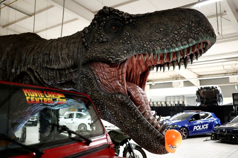 &copy; Reuters. FILE PHOTO: Objects from the movie Jurrassic Park are seen among legendary vehicles and car replicas from the world of cinema and television displayed at the Pop Central museum in Etrechy, near Paris, France, September 17, 2023. REUTERS/Noemie Olive/File 