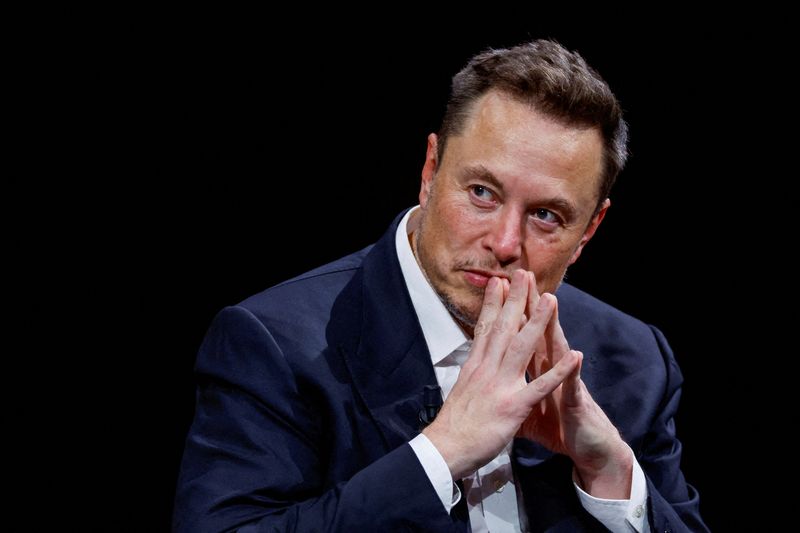 &copy; Reuters. FILE PHOTO: Elon Musk, Chief Executive Officer of SpaceX and Tesla and owner of Twitter, gestures as he attends the Viva Technology conference dedicated to innovation and startups at the Porte de Versailles exhibition centre in Paris, France, June 16, 202