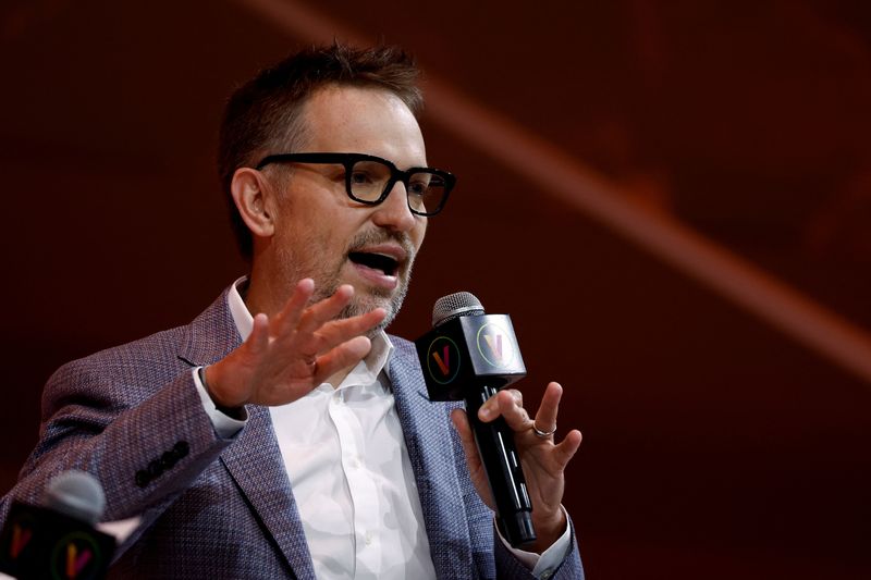 &copy; Reuters. FILE PHOTO: LinkedIn CEO Ryan Roslansky attends the Viva Technology conference dedicated to innovation and startups, at the Porte de Versailles exhibition center in Paris, France June 17, 2022. REUTERS/Benoit Tessier/File Photo