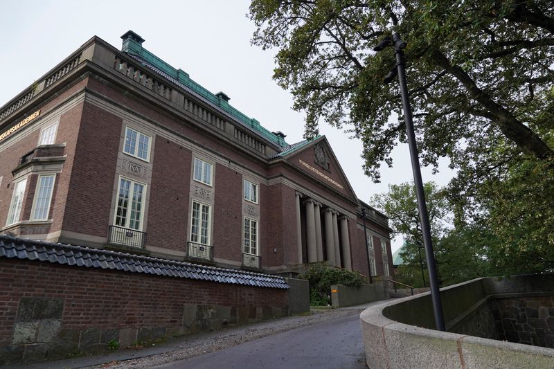 &copy; Reuters. FILE PHOTO: A general view of the Royal Swedish Academy of Sciences, where the Nobel Prize in Physics is to be announced, in Stockholm, Sweden October 3, 2023. REUTERS/Tom Little/File Photo