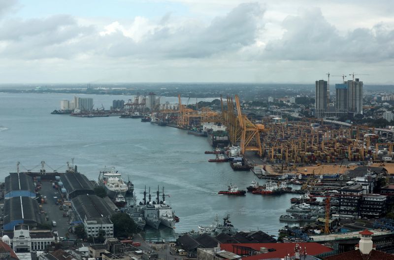 &copy; Reuters. A general view of the main port in Colombo, Sri Lanka June 29, 2023. REUTERS/Dinuka Liyanawatte/File photo