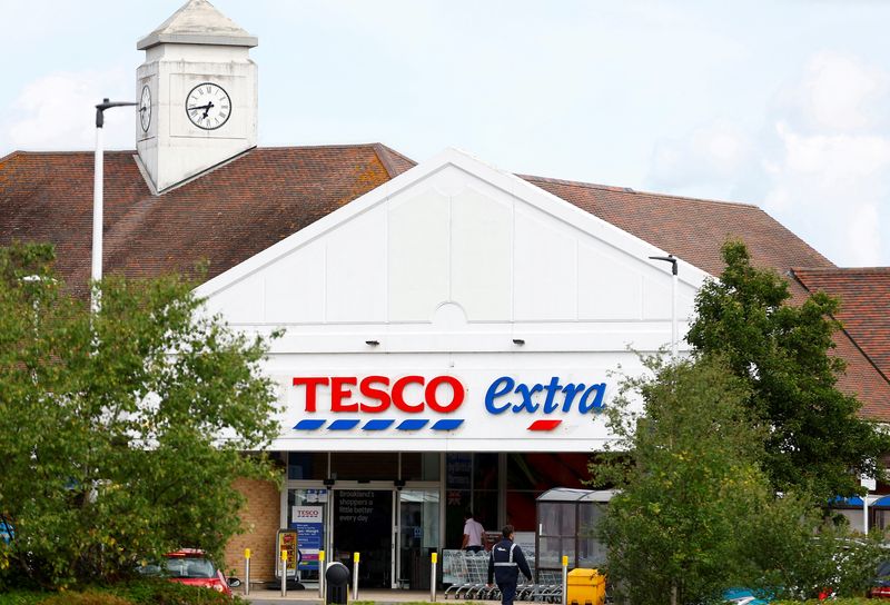 &copy; Reuters. FILE PHOTO: A TESCO store is seen in Weybridge, Britain, July 6 2023.  REUTERS/Peter Nicholls/File Photo