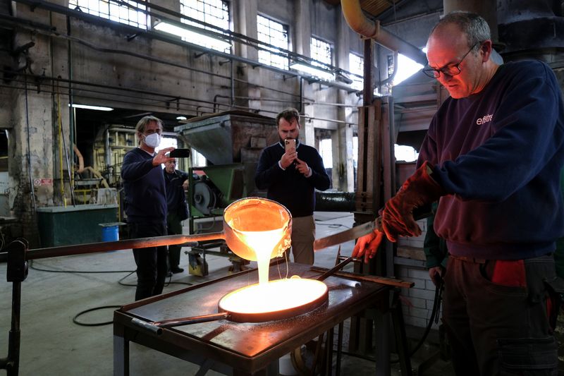 &copy; Reuters. L'usine de verre Effêtre Murano à Venise, en Italie. /Photo prise le 12 novembre 2021/REUTERS/Manuel Silvestri