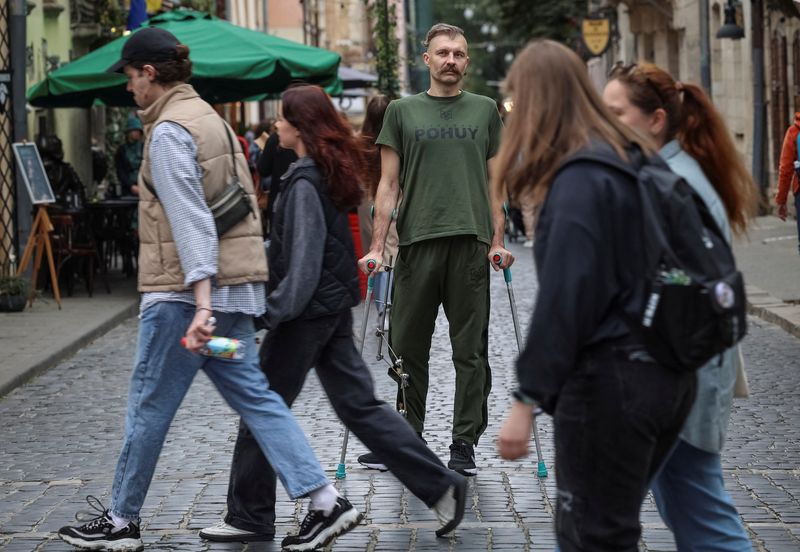 &copy; Reuters. Oleksandr Yabchanka em rua de Lviv
 1/10/2023  REUTERS/Roman Baluk