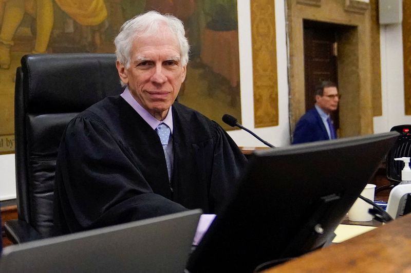 &copy; Reuters. Judge Arthur Engoron is seen in the courtroom before the start of former U.S. President Donald Trump’s civil business fraud trial at the State Supreme Court building in New York, U.S. October 4, 2023. Mary Altaffer/Pool via REUTERS