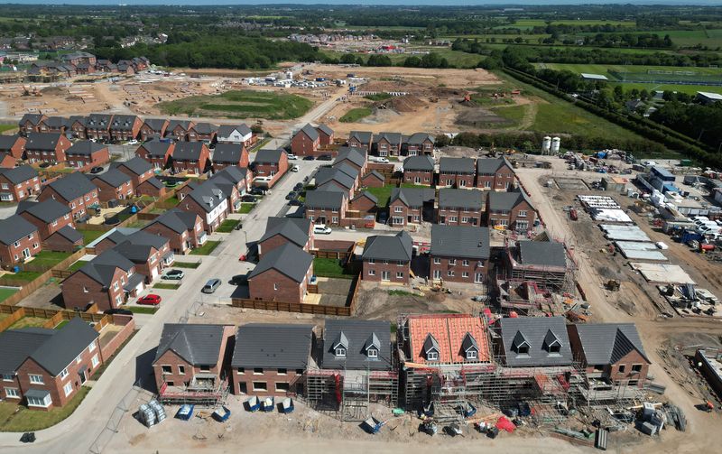 &copy; Reuters. FILE PHOTO: Partly finished houses are seen on a new housing development under construction in Liverpool, Britain June 2, 2023. REUTERS/Phil Noble/File Photo