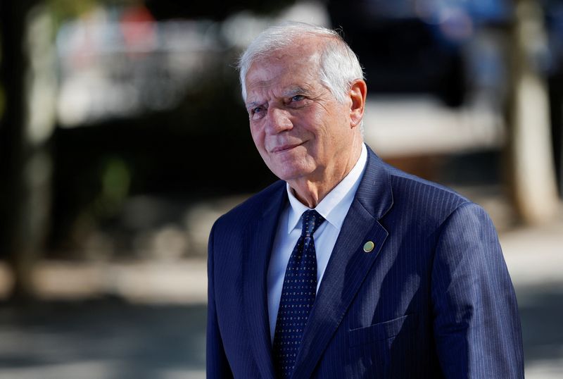 &copy; Reuters. El alto representante de la Unión Europea para Asuntos Exteriores y Política de Seguridad, Josep Borrell, llega a la Cumbre de la Comunidad Política Europea en Granada, Andalucía, España. 5 de octubre de 2023. REUTERS/Juan Medina