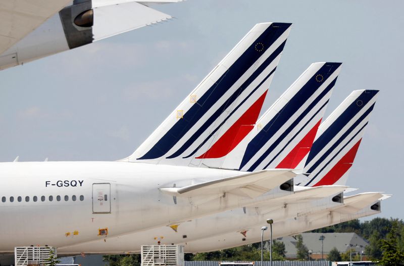 &copy; Reuters. FILE PHOTO: Air France Boeing 777 planes sit on the tarmac at Paris Charles de Gaulle airport in Roissy-en-France during the outbreak of the coronavirus disease (COVID-19) in France May 25, 2020. Picture taken May 25, 2020.   REUTERS/Charles Platiau/File 