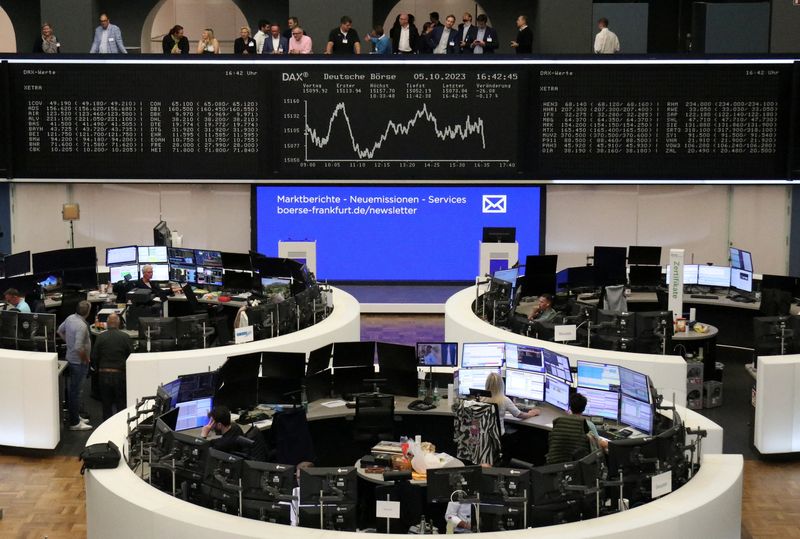 &copy; Reuters. The German share price index DAX graph is pictured at the stock exchange in Frankfurt, Germany, October 5, 2023.    REUTERS/Staff