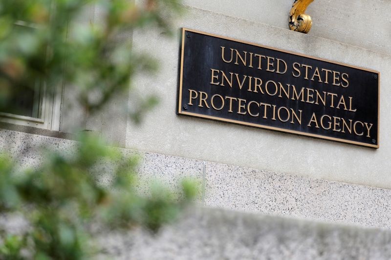 &copy; Reuters. FILE PHOTO: Signage is seen at the headquarters of the United States Environmental Protection Agency (EPA) in Washington, D.C., U.S., May 10, 2021. REUTERS/Andrew Kelly/File photo