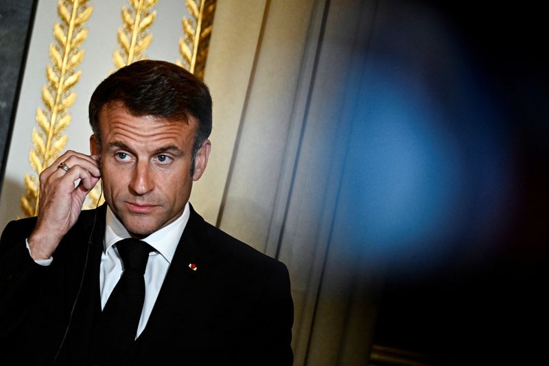 &copy; Reuters. Emmanuel Macron lors d'une conférence de presse à l'Elysée. /Photo prise le 4 octobre 2023/REUTERS/Julien de Rosa