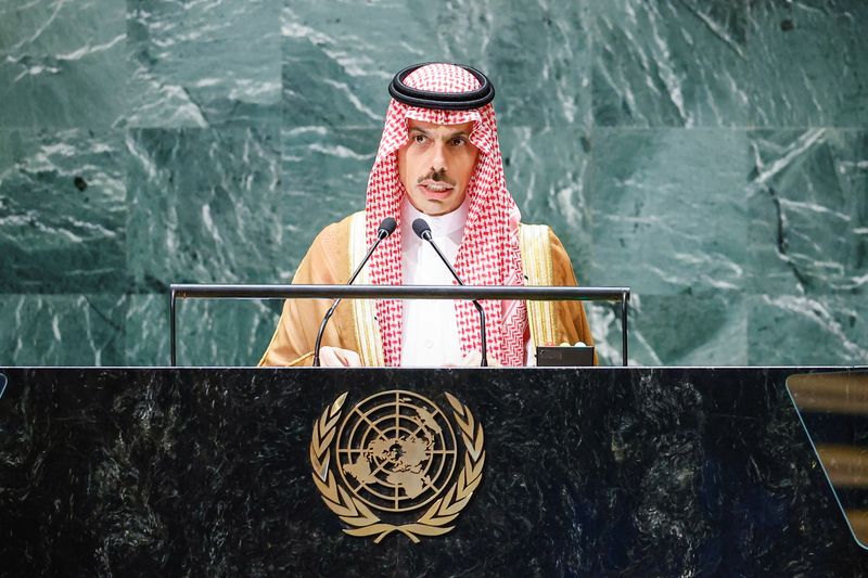 &copy; Reuters. وزير الخارجية السعودي الأمير فيصل بن فرحان بن عبد الله يلقي كلمة خلال جلسة للجمعية العامة للأمم المتحدة في نيويورك يوم 23 سبتمبر أيلول 2023. تص