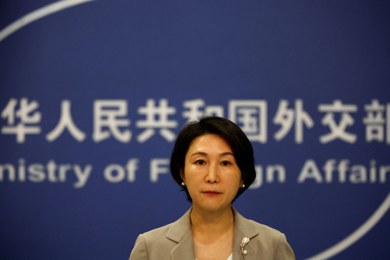 &copy; Reuters. FOTO DE ARCHIVO: La portavoz del Ministerio de Asuntos Exteriores de China, Mao Ning, asiste a una rueda de prensa en Pekín, China, el 26 de julio de 2023. REUTERS/Tingshu Wang/Foto de archivo