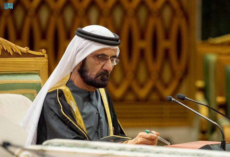 &copy; Reuters. رئيس وزراء الإمارات حاكم دبي الشيخ محمد بن راشد خلال مؤتمر صحفي في الرياض في صورة من أرشيف رويترز.