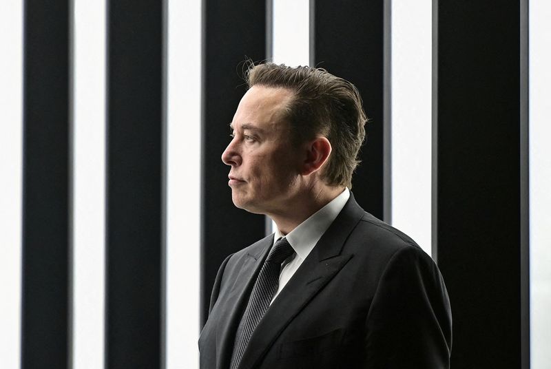 &copy; Reuters. Elon Musk durante evento de lançamento de nova fábrica da Tesla em Gruenheide, na Alemanha
22/03/2022 Patrick Pleul/Pool via REUTERS