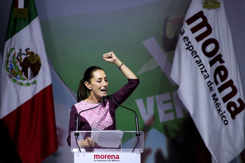&copy; Reuters. FILE PHOTO: Former Mexico City Mayor Claudia Sheinbaum gestures as she speaks on the day she is certified as presidential candidate for the ruling National Regeneration Movement (MORENA) party during a ceremony, in Mexico City, Mexico September 10, 2023. 
