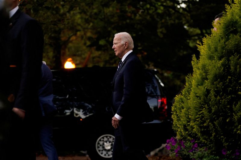 &copy; Reuters. FILE PHOTO: U.S. President Joe Biden leaves Mass at Holy Trinity Catholic Church in Washington, U.S., October 7, 2023. REUTERS/Elizabeth Frantz/File Photo