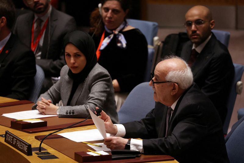 &copy; Reuters. Riyad H. Mansour, observador permanente da Palestina nas Nações Unidas, discursa perante o Conselho de Segurança da ONU em Nova York, EUA
20/2/2023 REUTERS/Mike Segar/Arquivo