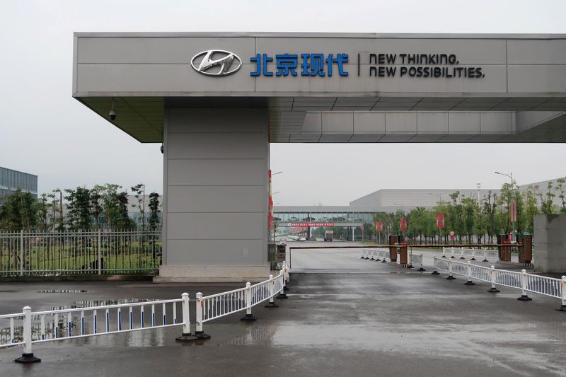 &copy; Reuters. FILE PHOTO: A Beijing Hyundai sign is seen at an entrance to the Beijing Hyundai Motor plant in Chongqing, China October 8, 2018.  REUTERS/Yilei Sun/File Photo