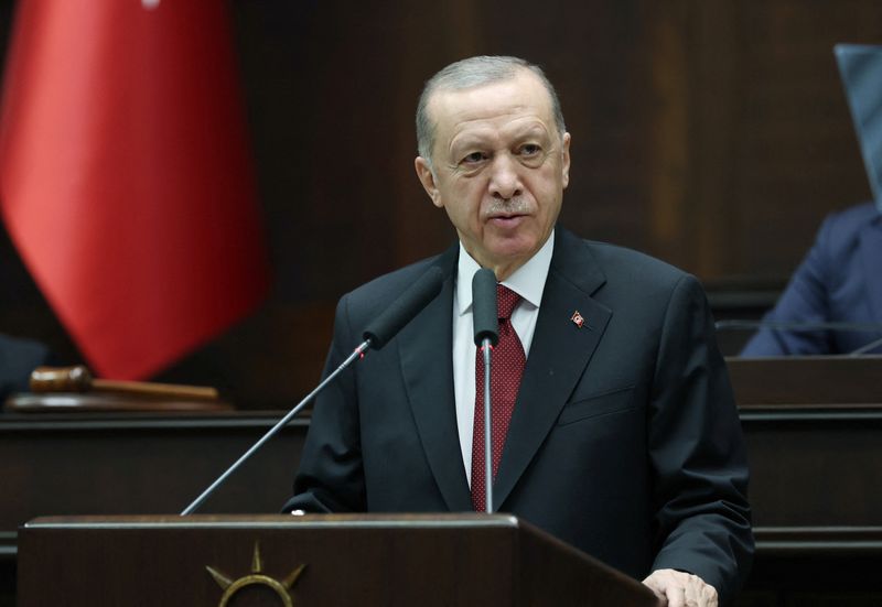 &copy; Reuters. الرئيس التركي رجب طيب أردوغان يتحدث في البرلمان التركية بأنقرة يوم الأربعاء. صورة لرويترز من المكتب الإعلامي للرئاسة التركية. يحظر إعادة بي